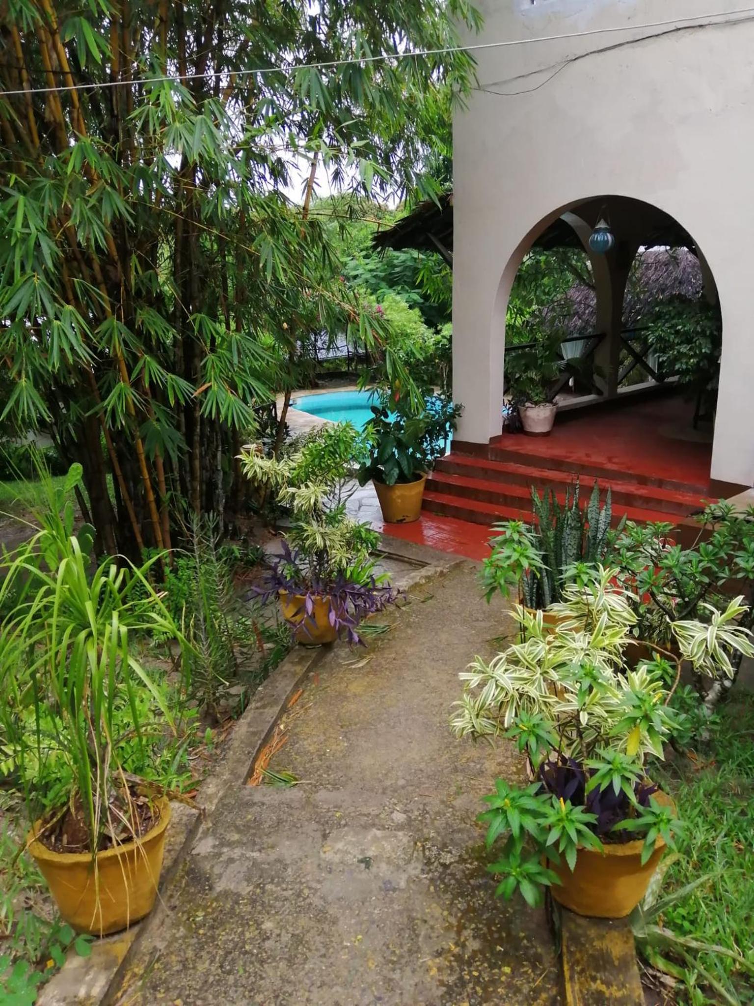 Sunset Villa's Tropical Garden House