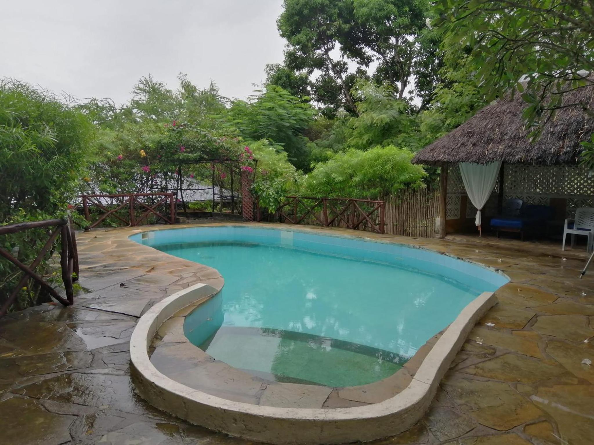 Sunset Villa's Tropical Garden House