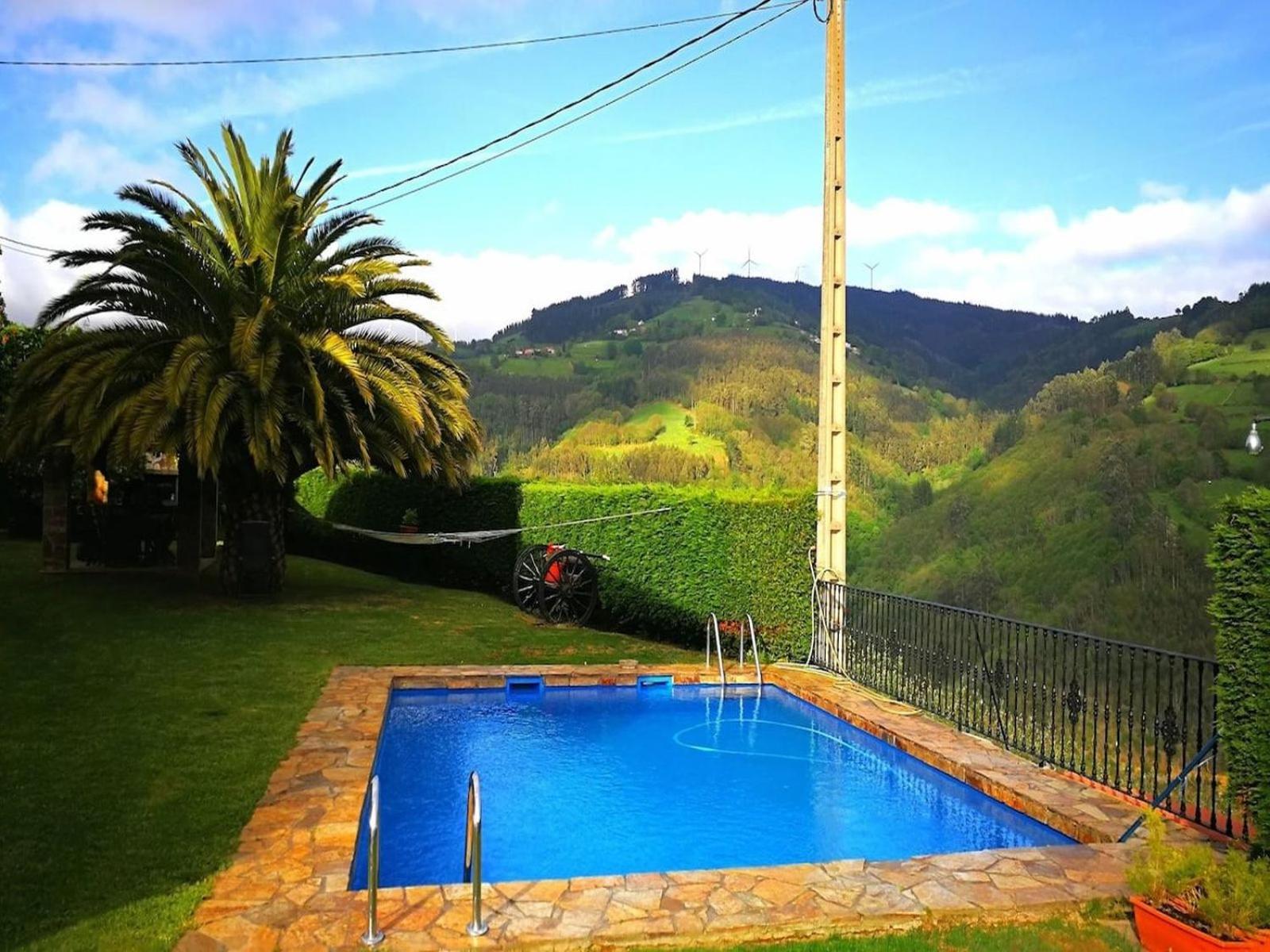 Apartamento vacacional con piscina