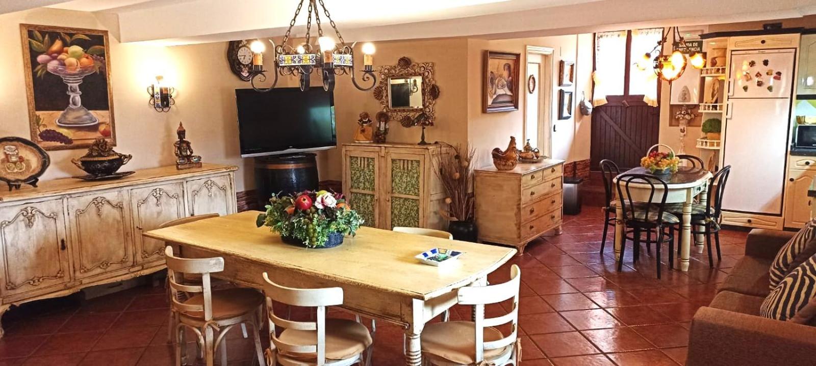 Apartamento vacacional con piscina