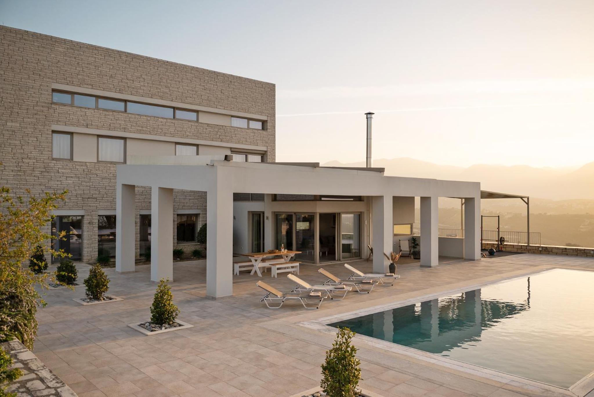 Diktamon Retreat Luxury Villa photo 4