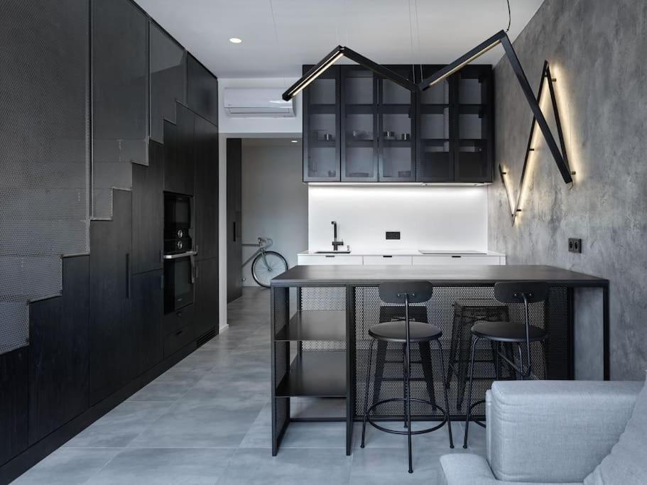 Rooftop Penthouse with Terrace, Prime Location