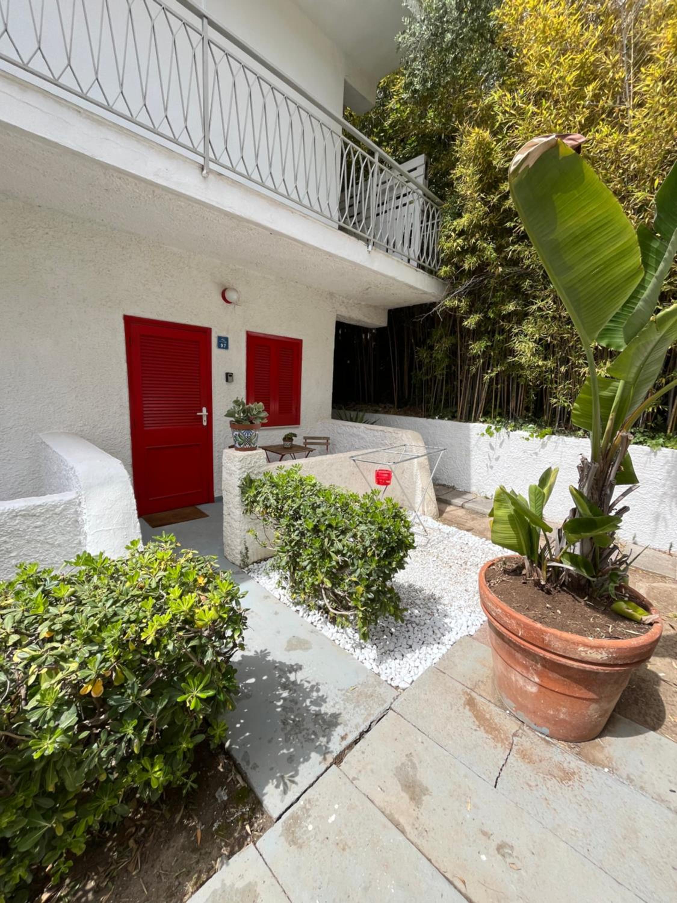 Bungalow 97 view 5