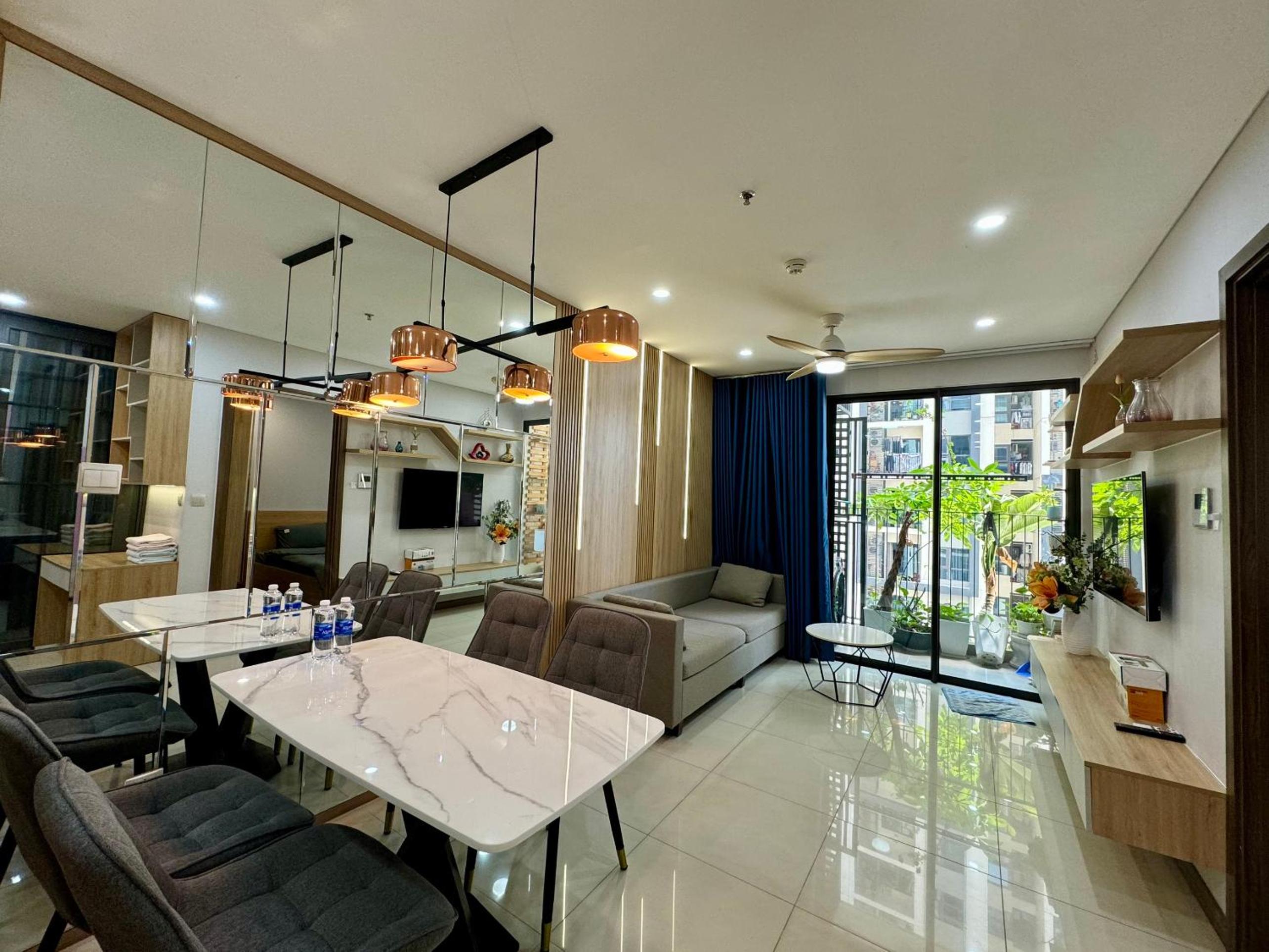 Zhome - 1,2,3 BR apartment in Ha Do Centrosa - District 10