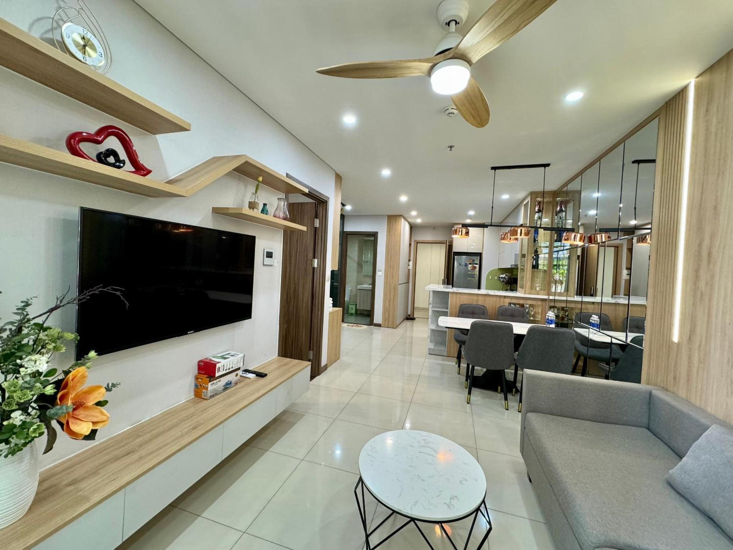 Zhome - 1,2,3 BR apartment in Ha Do Centrosa - District 10