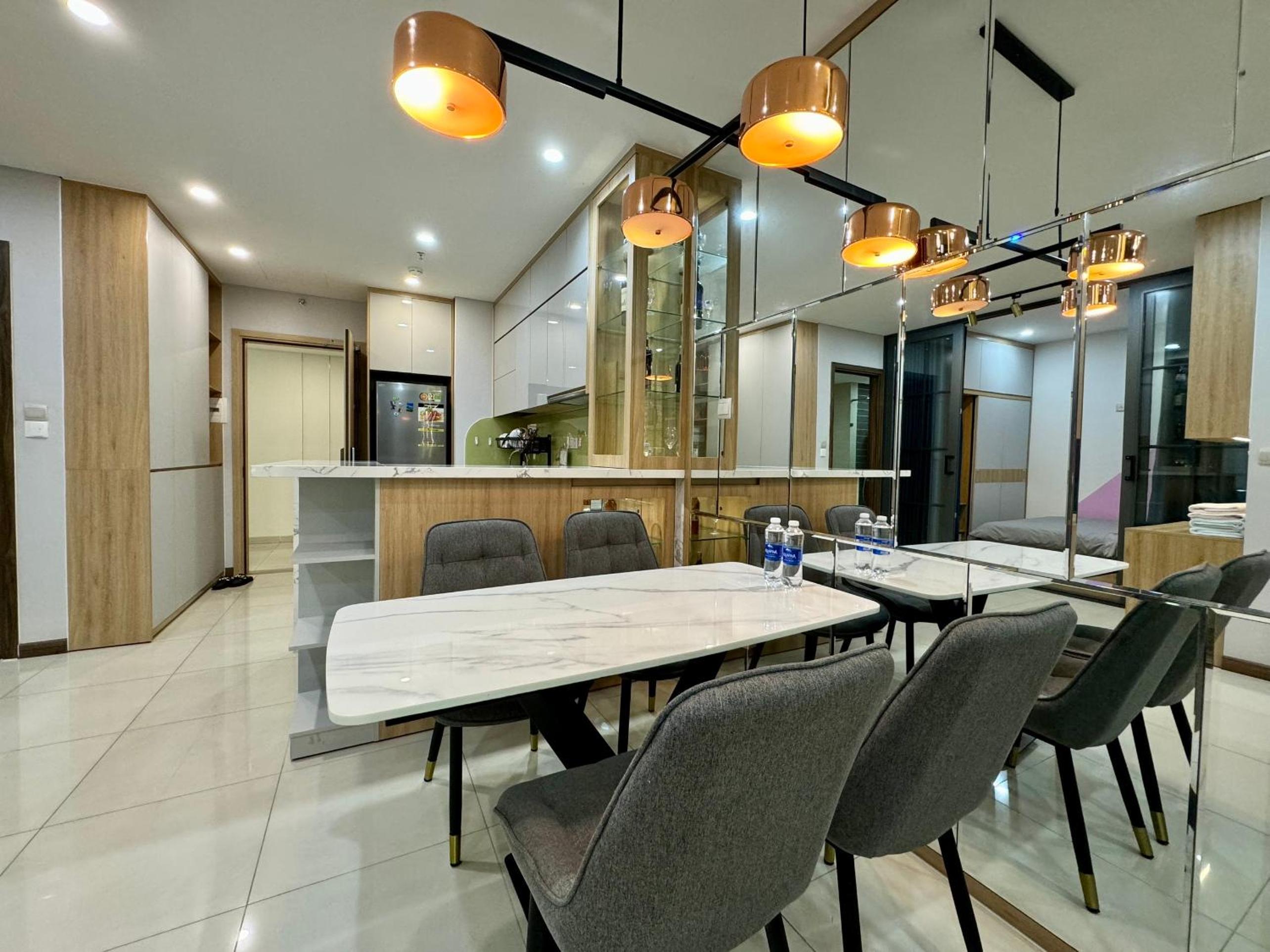Zhome - 1,2,3 BR apartment in Ha Do Centrosa - District 10