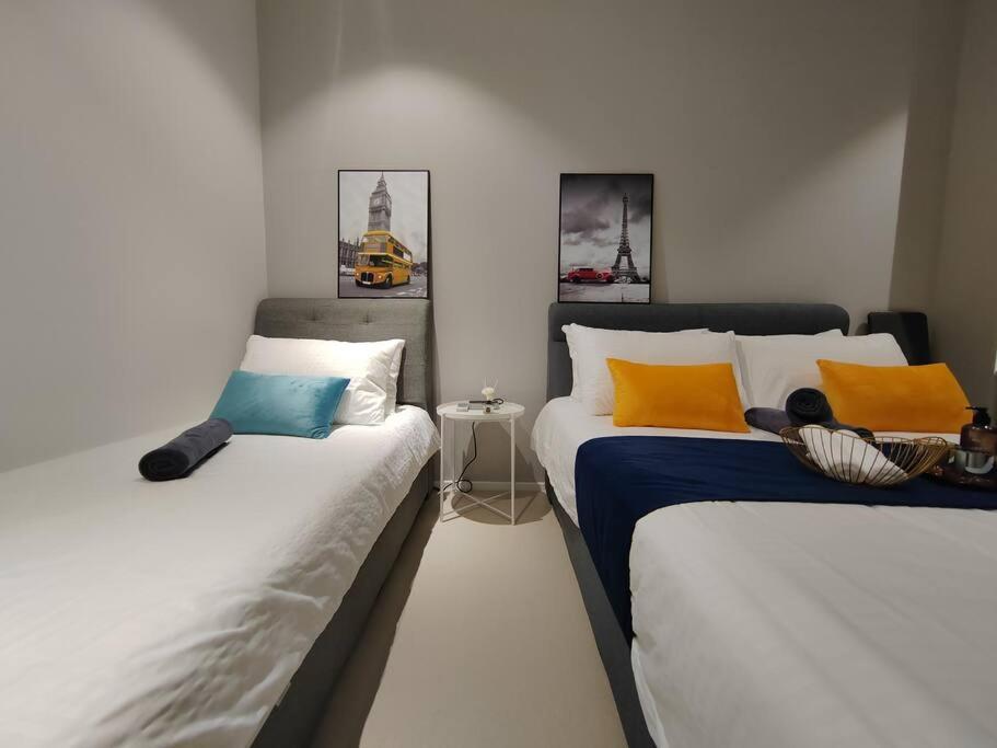 Arcoris Mont Kiara 19#Main Street# Walking Distance 1MK# 1BR 1-3Pax