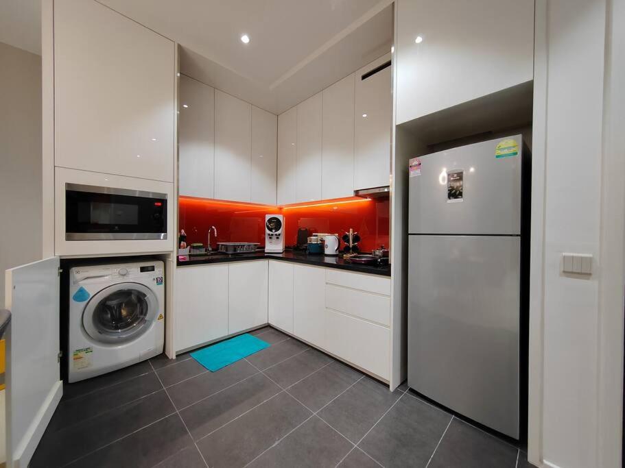 Arcoris Mont Kiara 19#Main Street# Walking Distance 1MK# 1BR 1-3Pax