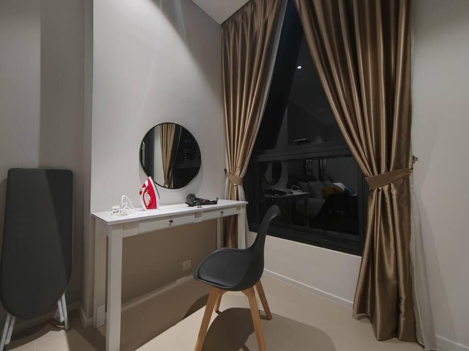 Arcoris Mont Kiara 19#Main Street# Walking Distance 1MK# 1BR 1-3Pax
