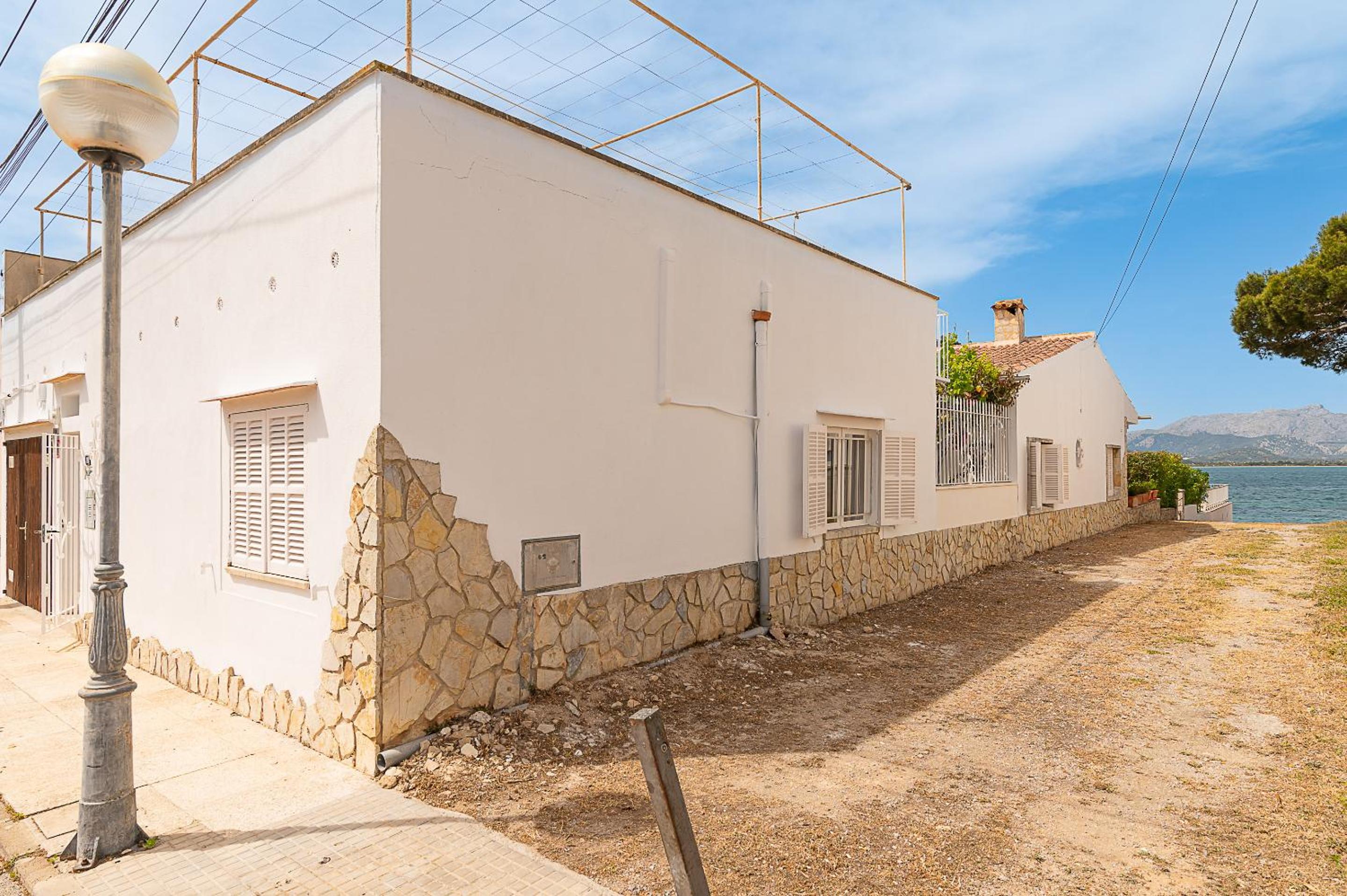 Villa Me Chabot by Sealand Villas