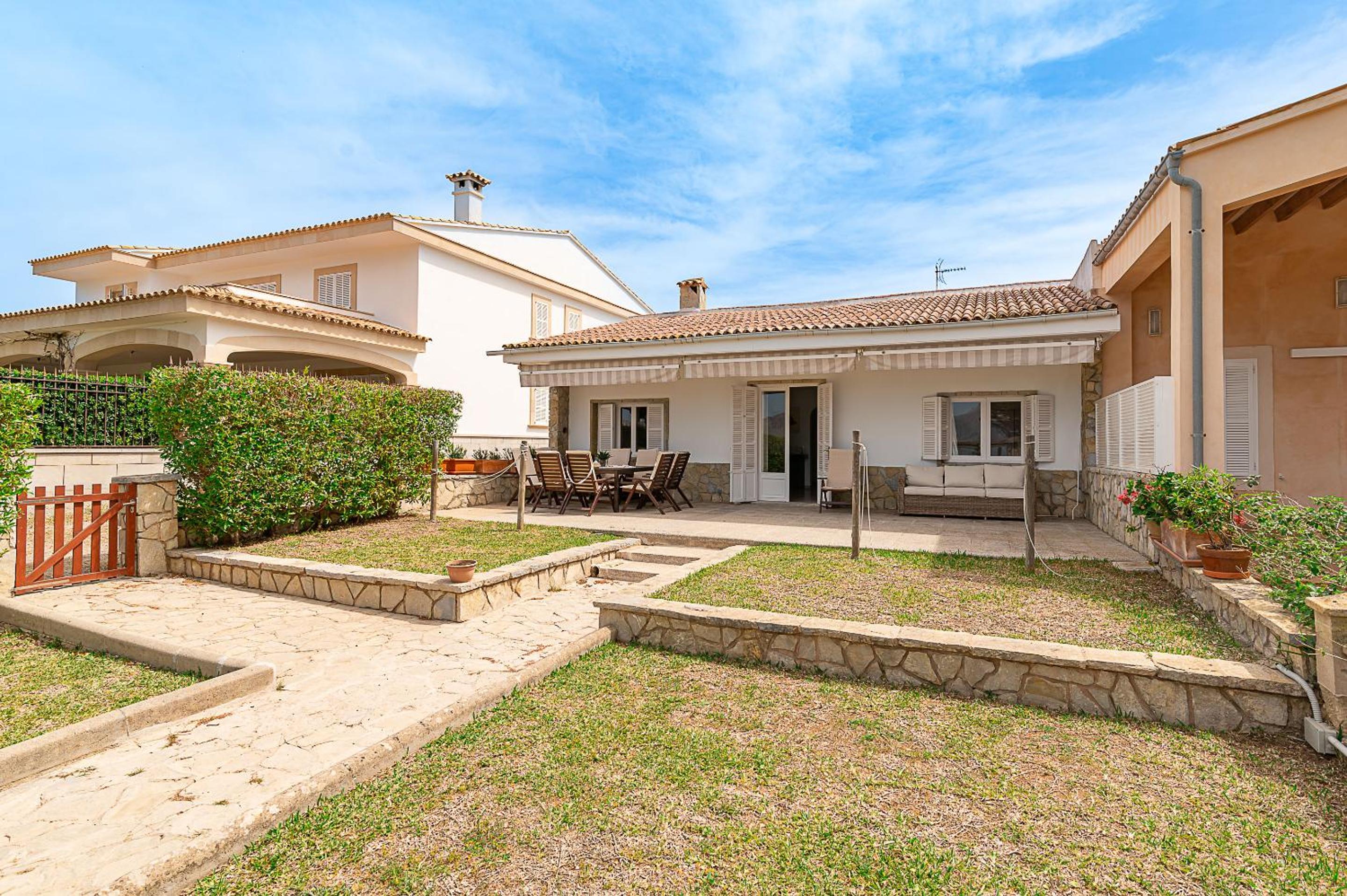 Villa Me Chabot by Sealand Villas