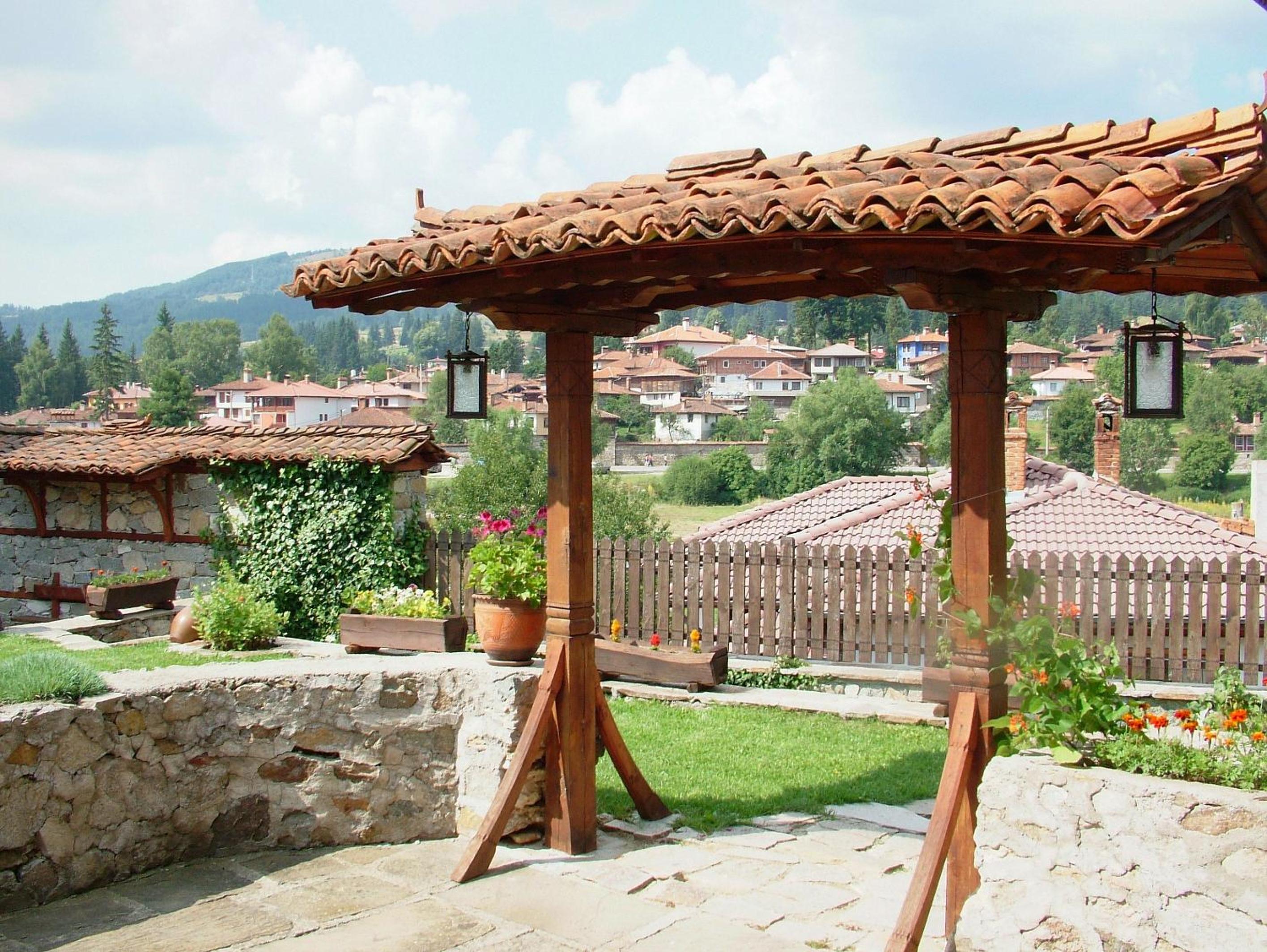 Hadji Neikovi Guest Houses