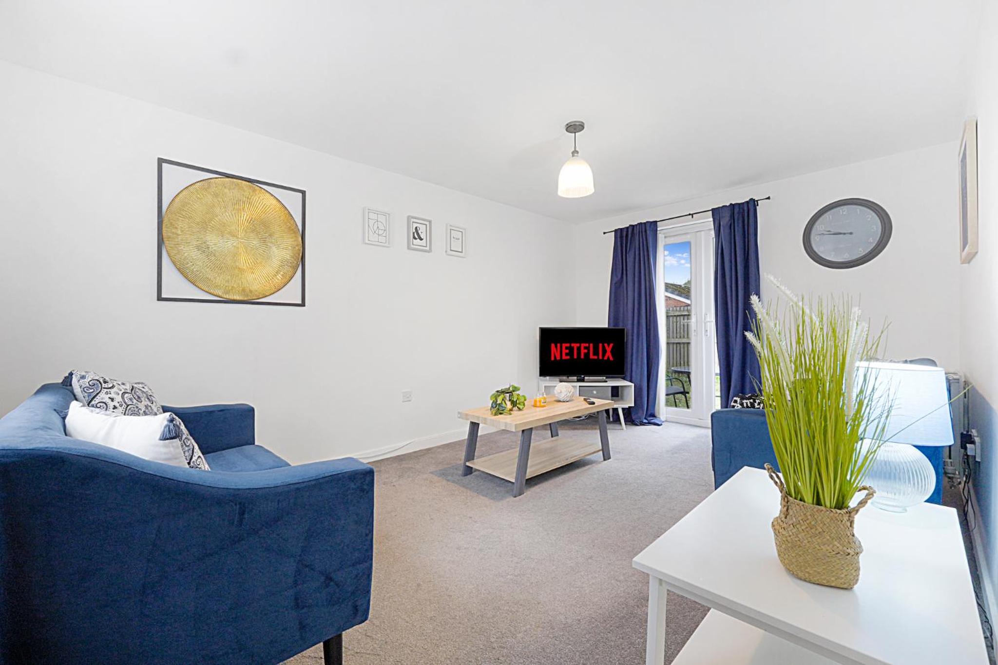 Stylish Teesside Home Ideal for Work or Leisure view 4