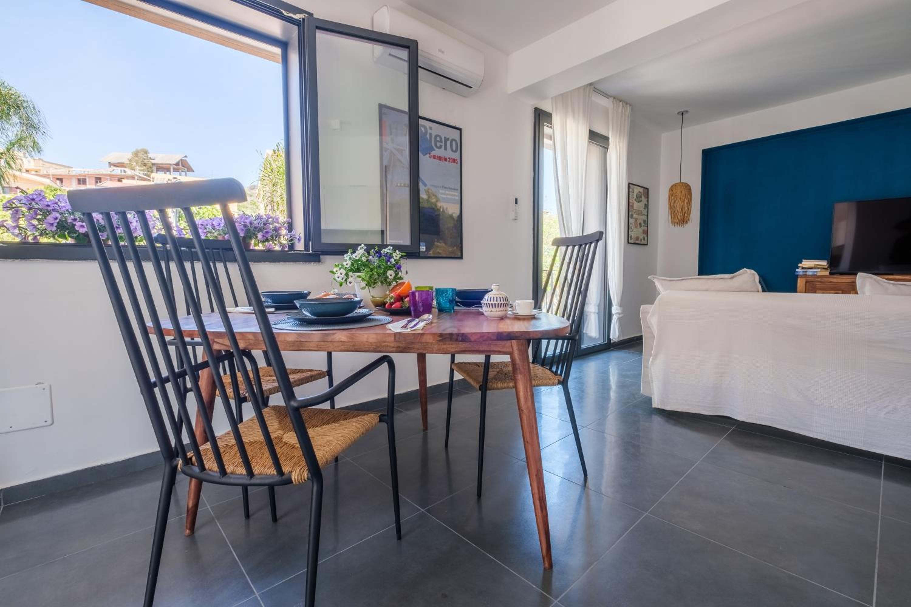 Ninai Sea Holiday Apartment