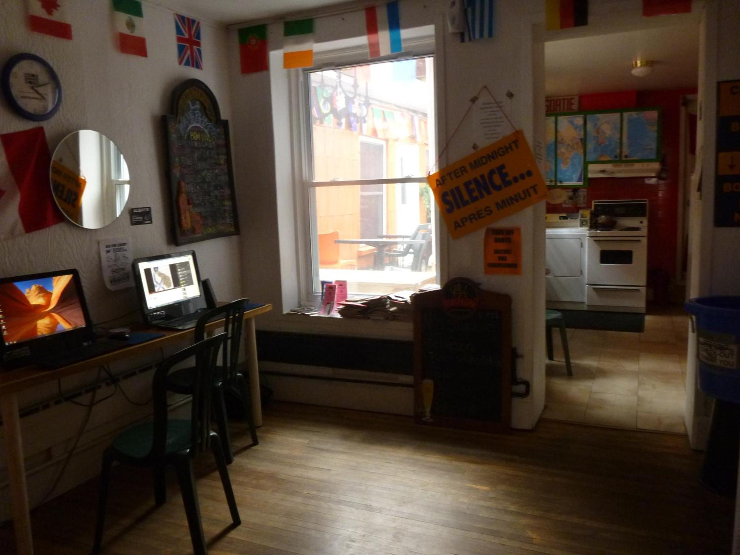 Auberge Jeunesse La Belle Planete Backpackers Hostel