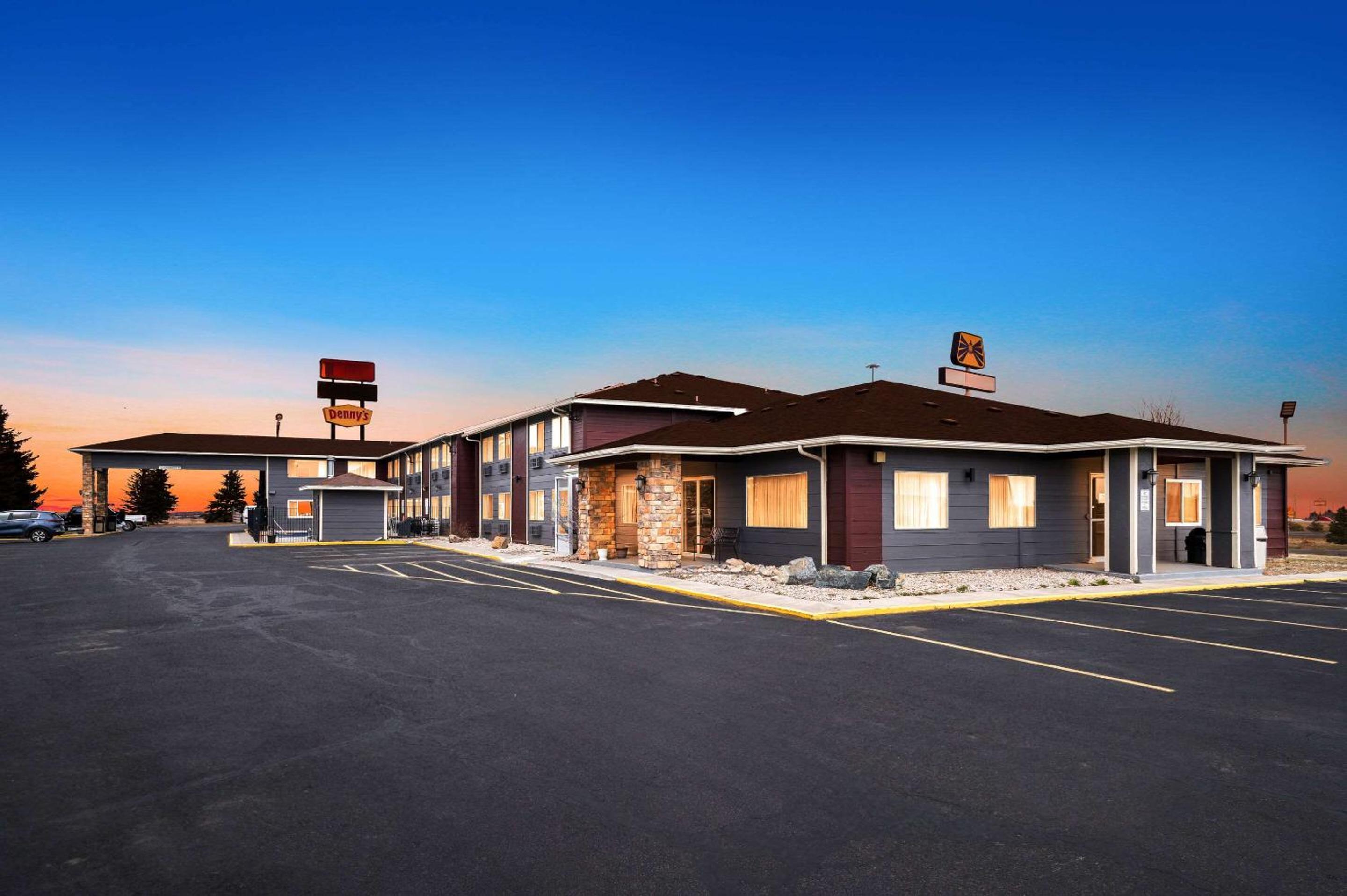 Quality Inn Cheyenne I-25 South view 5