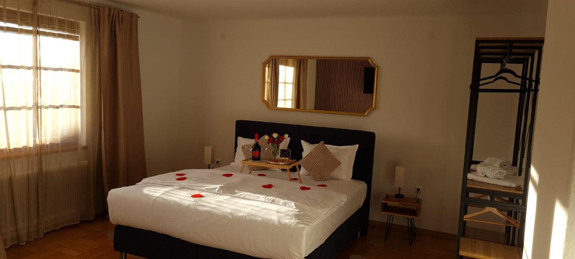 aNNa s Cozy Home with Private Forest, Canopy Terrace & Parking, near Präbichl