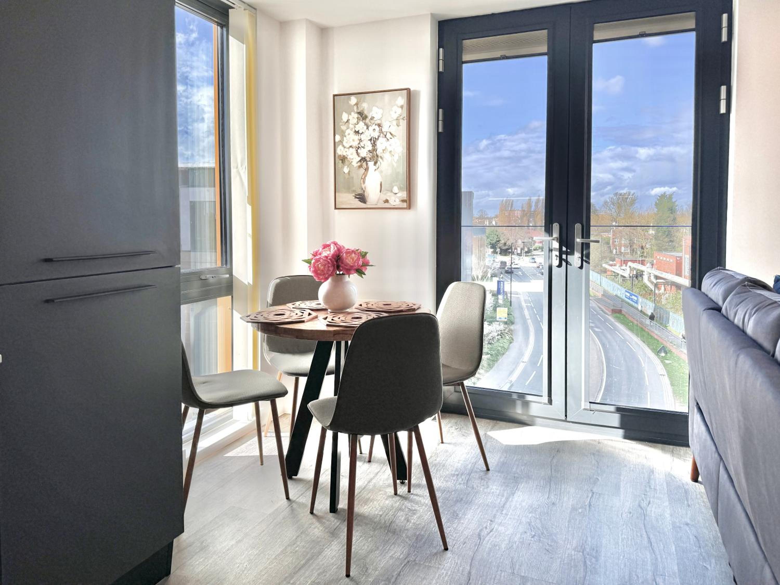 Apartment 53 Citygate with Free Parking view 2