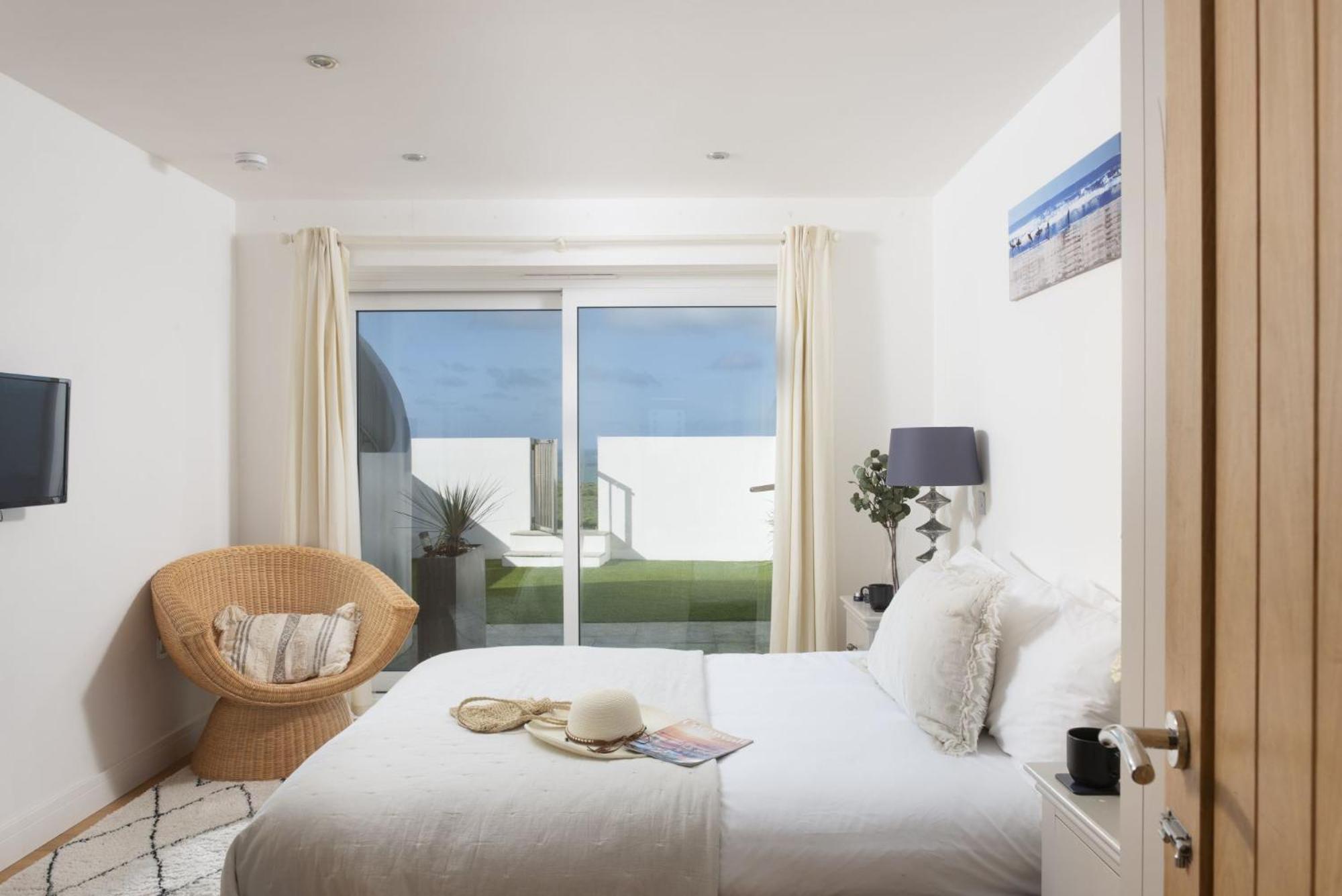 66 Pentire, Newquay view 4