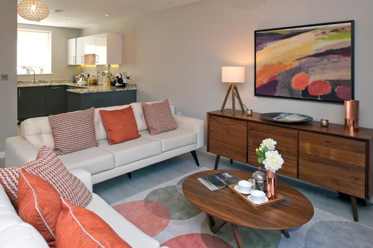 Deluxe Townhouse Next to Cabot Circus view 3