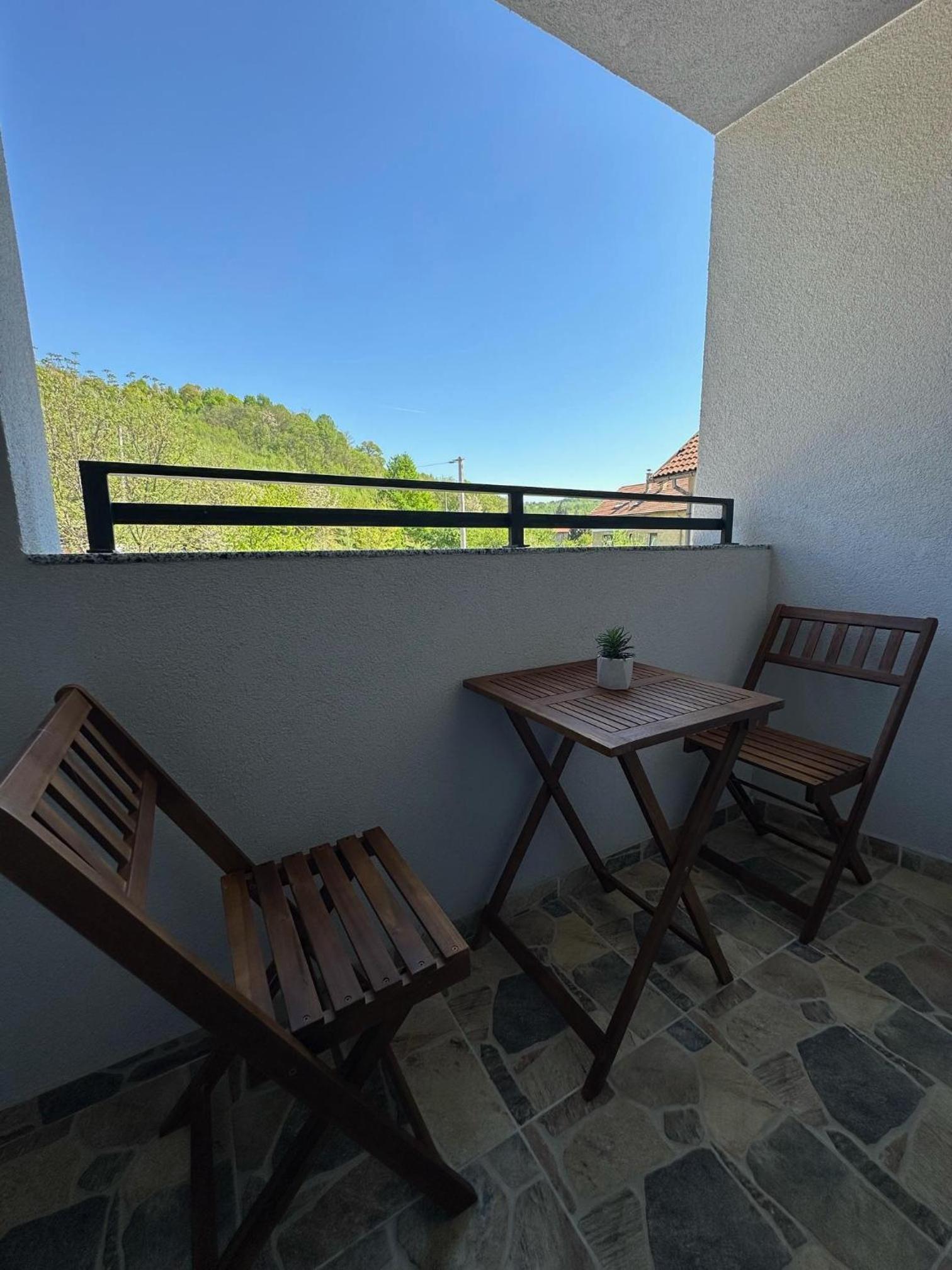 APARTMAN DBR -Dobrinja Sarajevo-FREE GARAGE