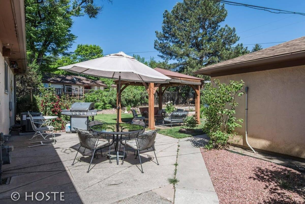 3BD Downtown Modern Home w Hot Tub & Grill view 2