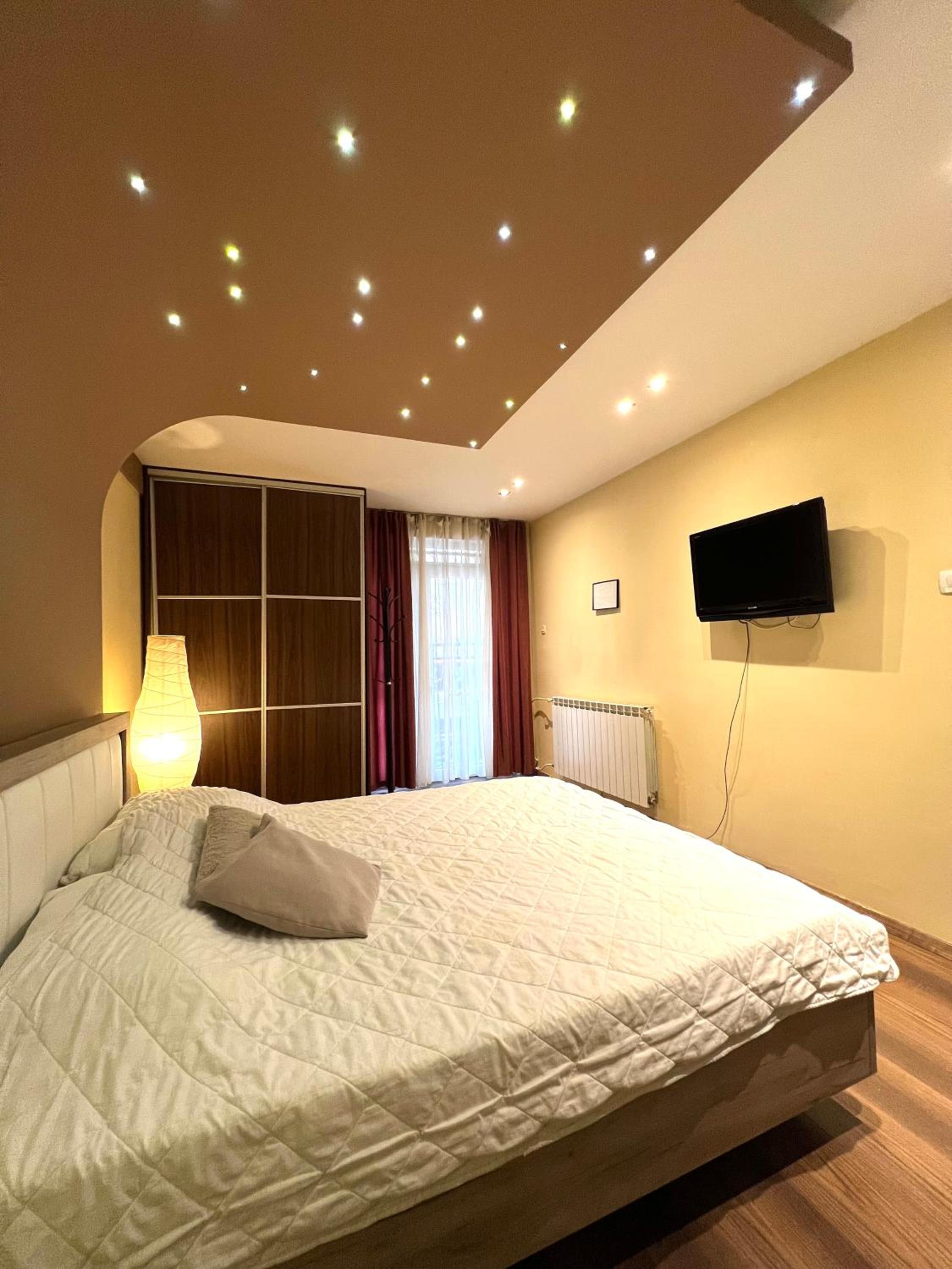 Reina Apartments Skopje 3 view 2