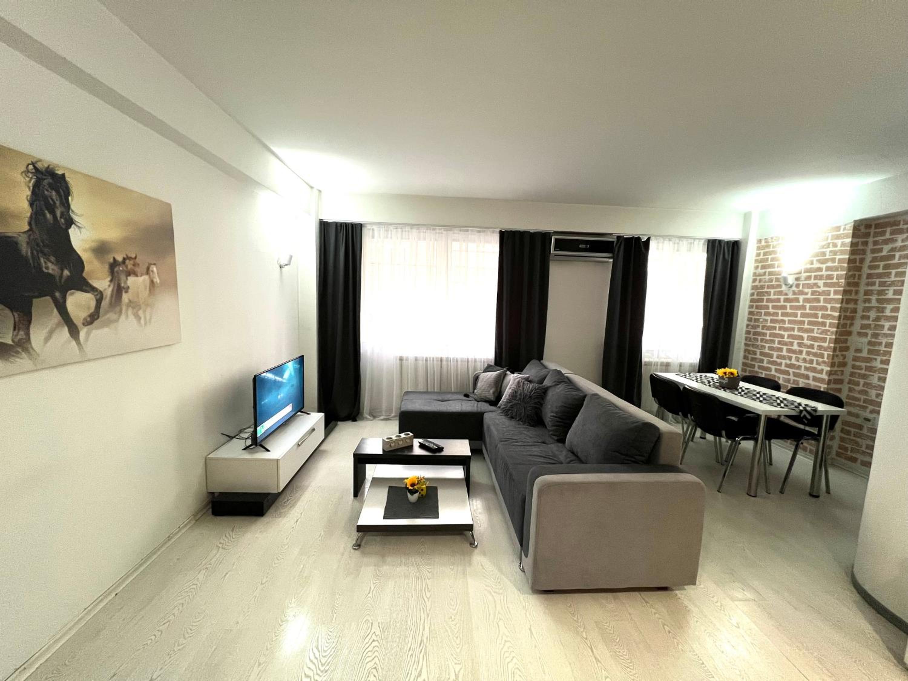 Reina Apartments Skopje 3 view 3