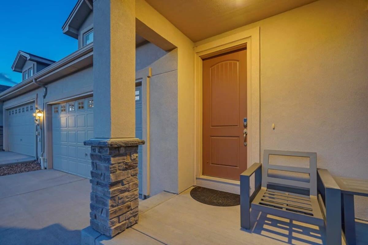 2BR Mtn Views USAF Academy Newly Build Central AC view 3