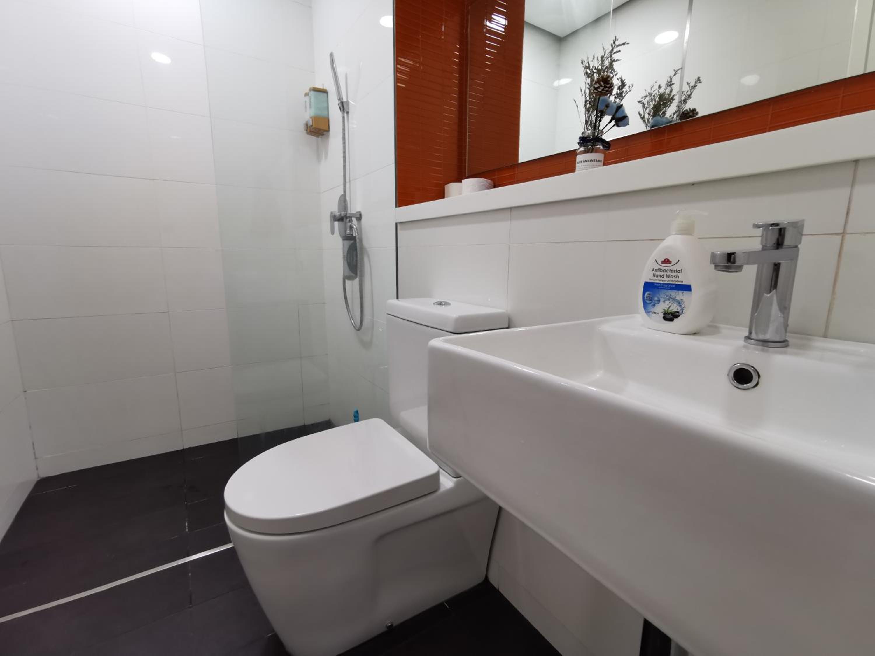Arcoris Mont Kiara 15# 163 Sunway Mall # 1 Mont Kiara