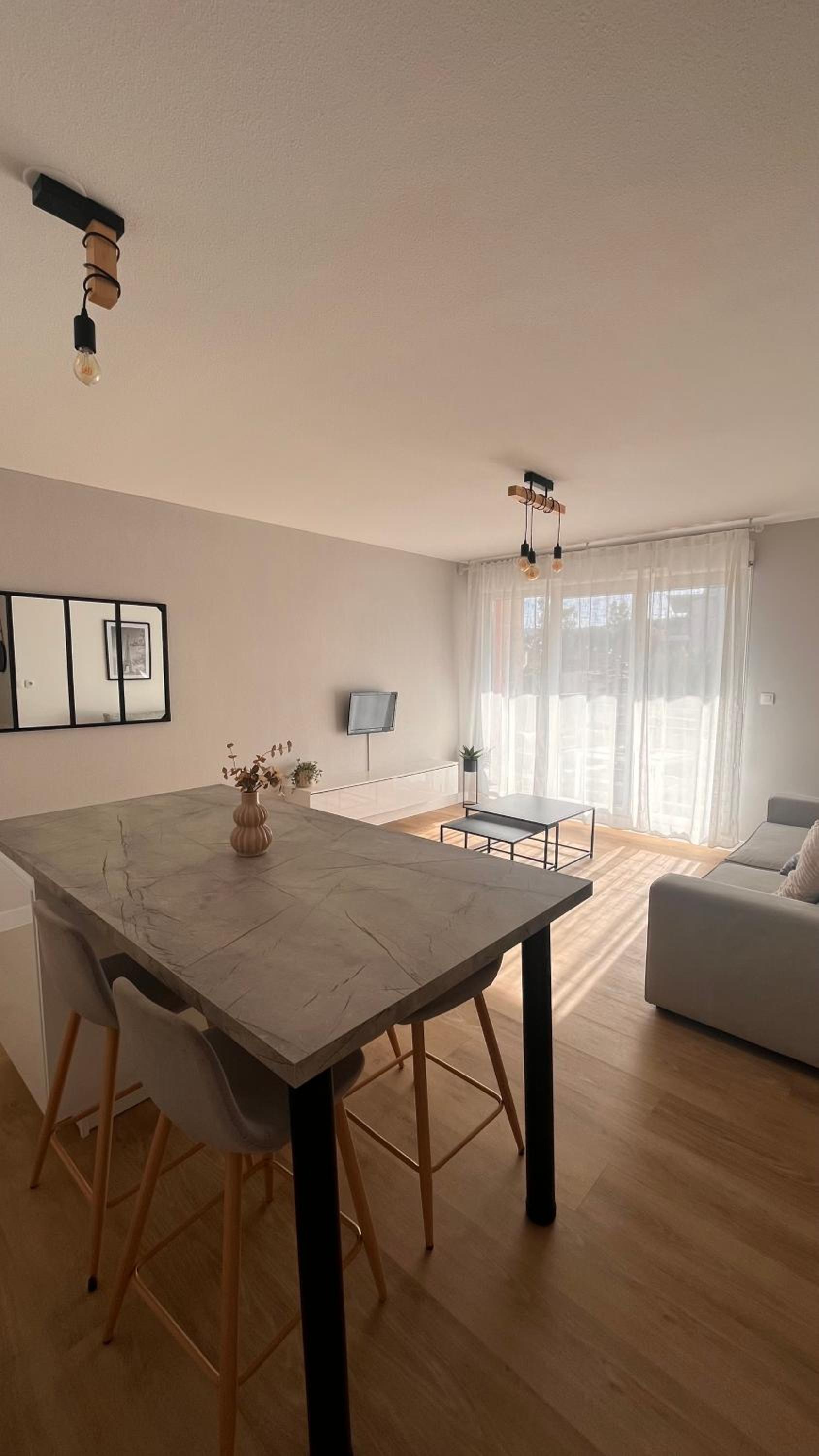 Appartement 2 chambres dans résidence avec piscine et parking