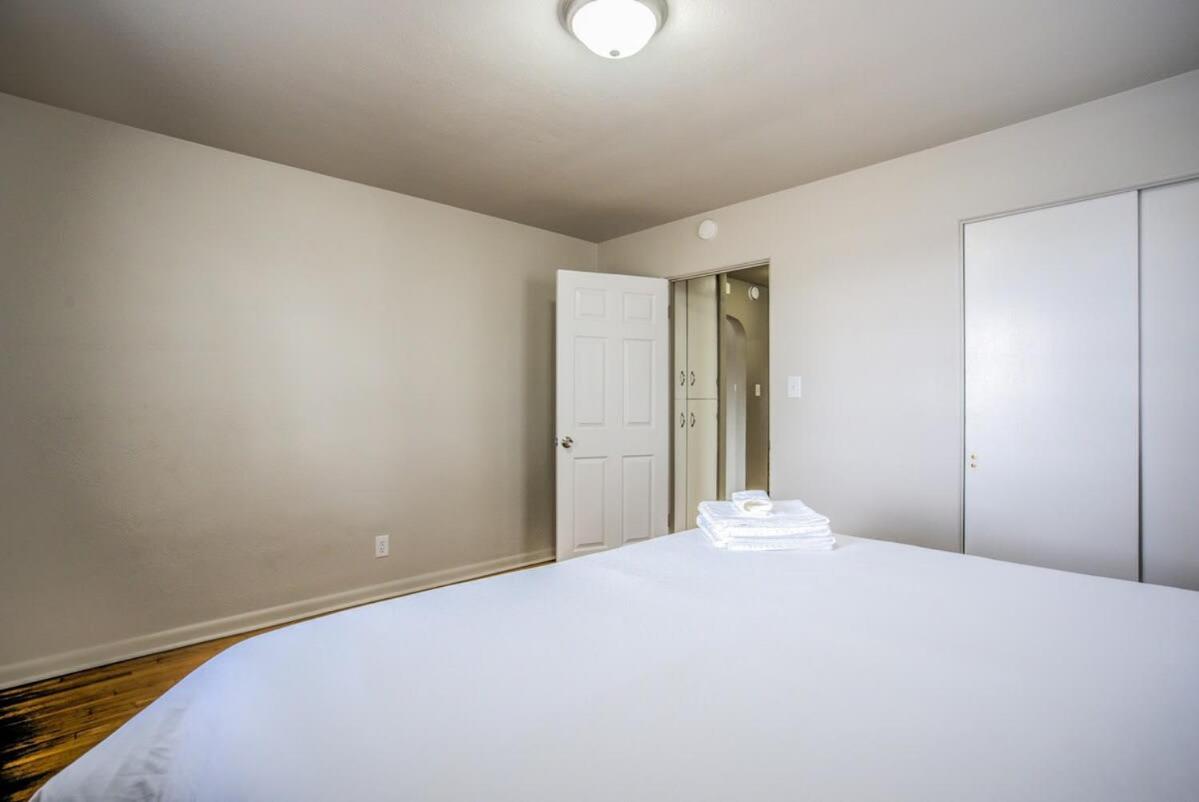 4BR Olympic Training Center with Grill