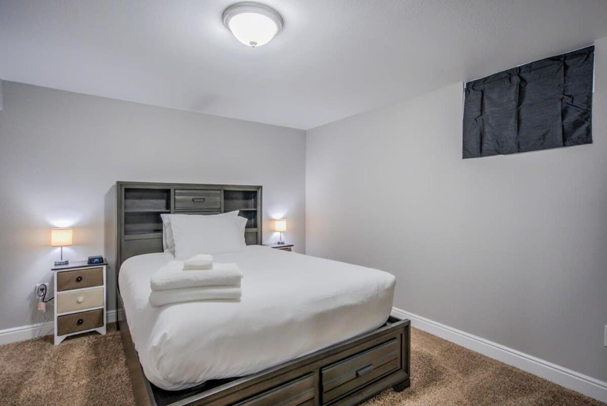 4BR Olympic Training Center with Grill