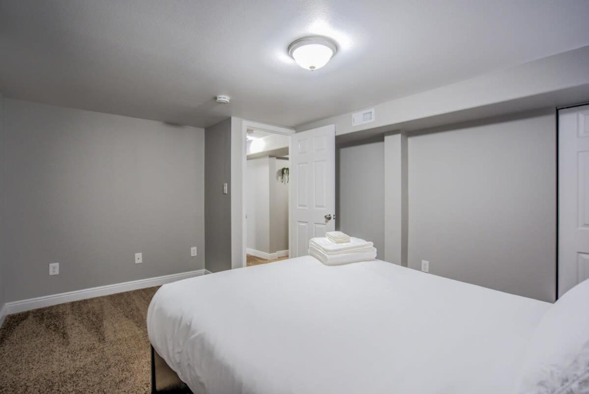 4BR Olympic Training Center with Grill