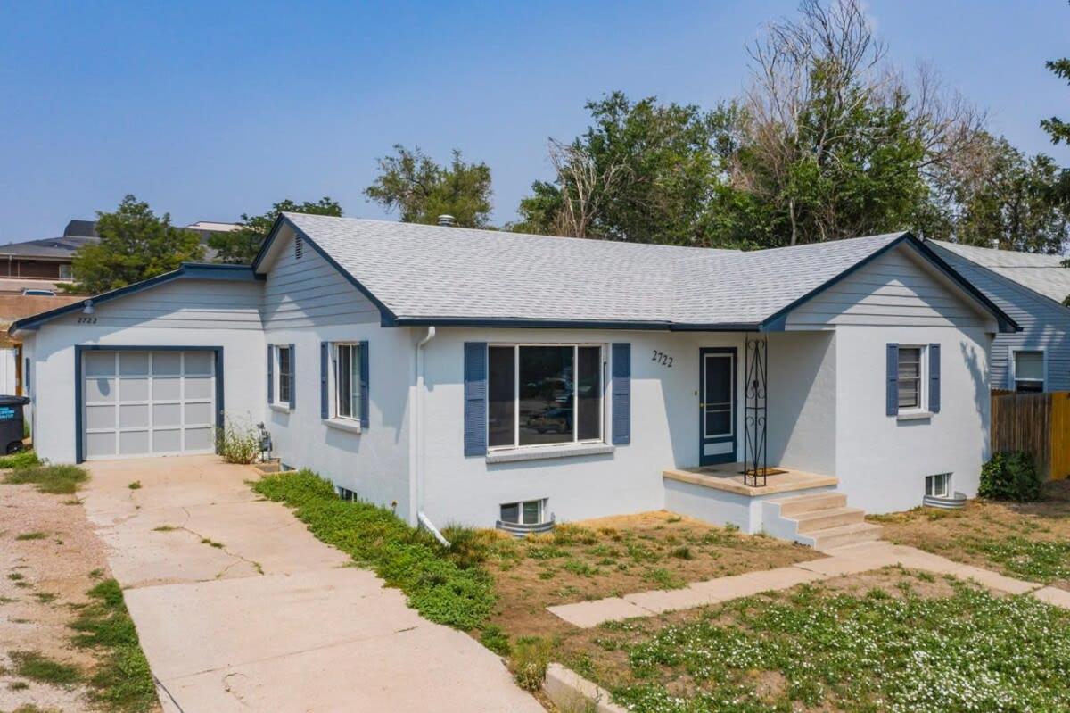 4BR Olympic Training Center with Grill