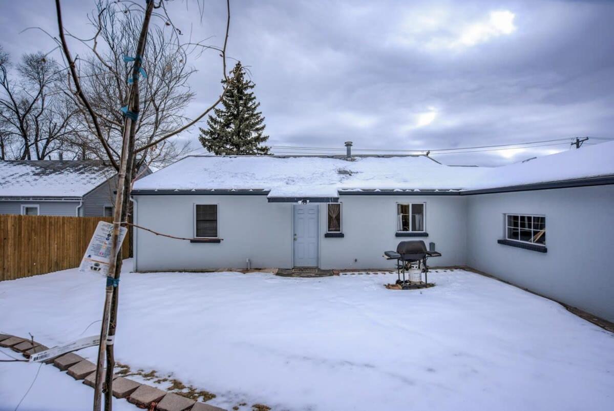 4BR Olympic Training Center with Grill