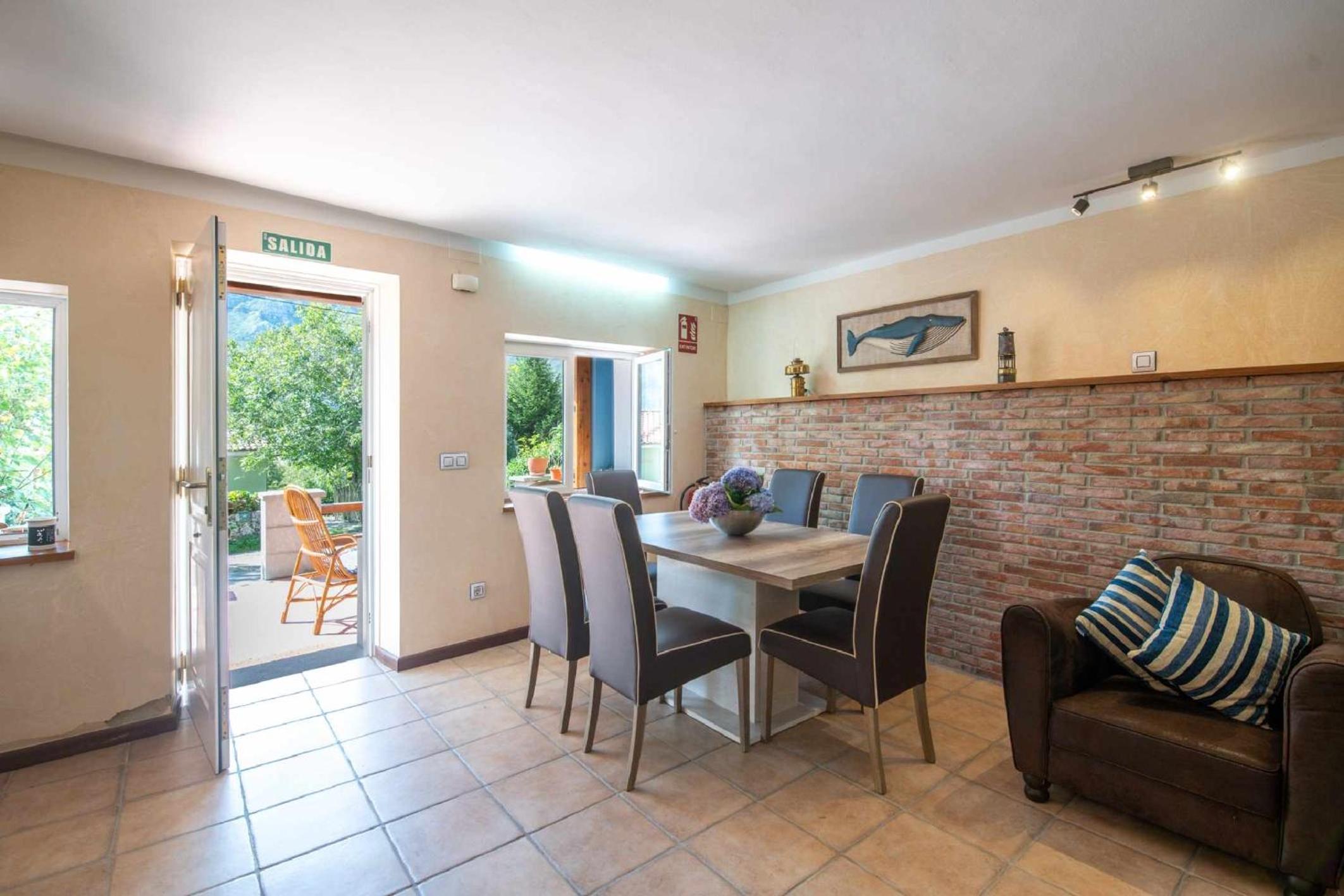 Villa Selina Llanes – Terraza, Vista y Playa Cerca
