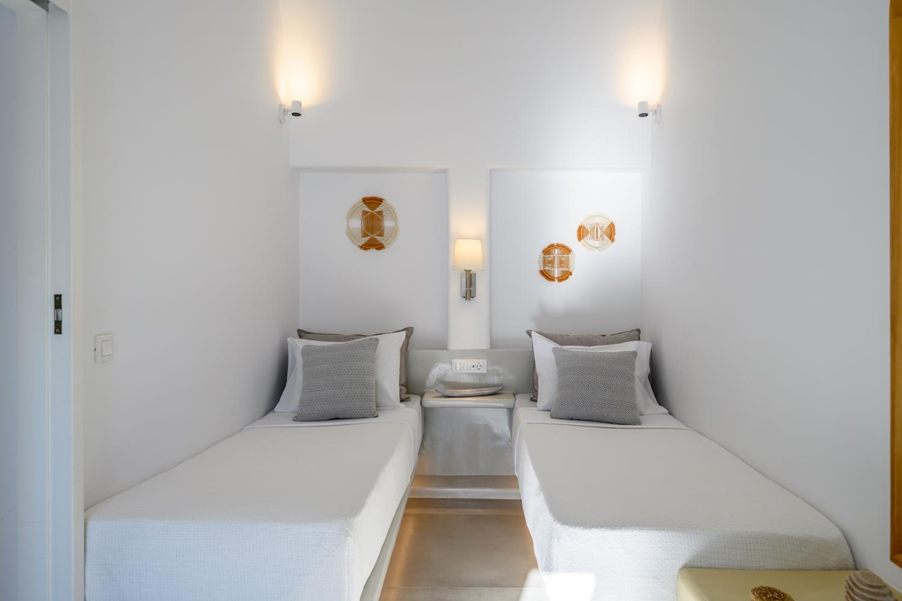 Hypnōs boutique villa with amazing heated pool and jacuzzi photo 3