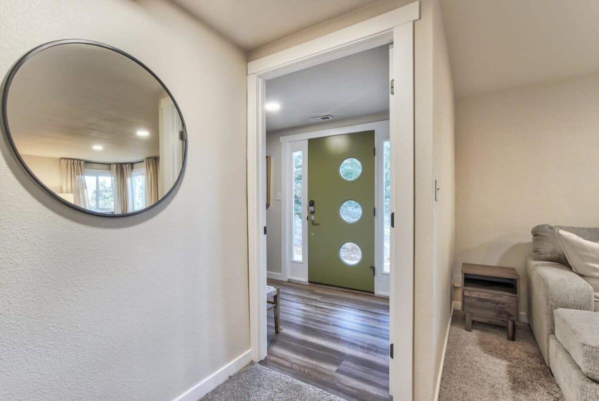 4BD With Game Lounge Hot tub Dog Friendly USAFA view 3