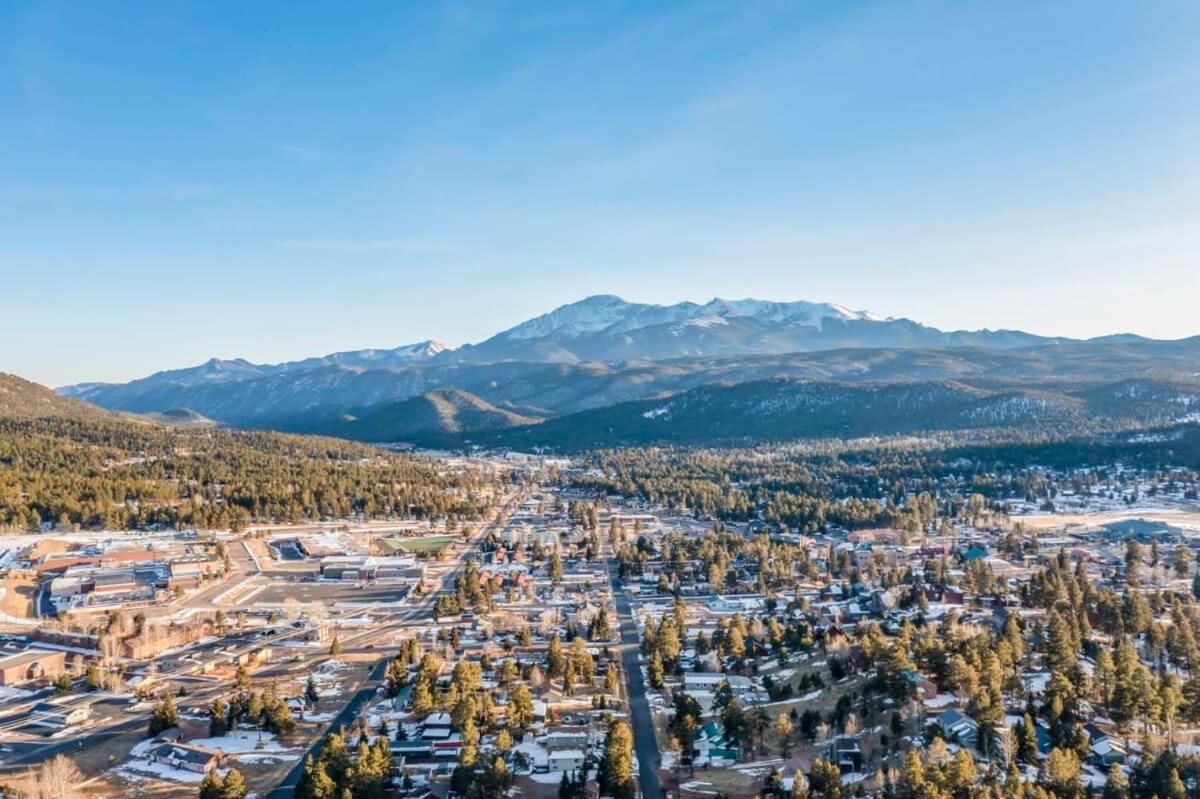 4BR Hot Tub Mountain Views - Family Friendly view 3