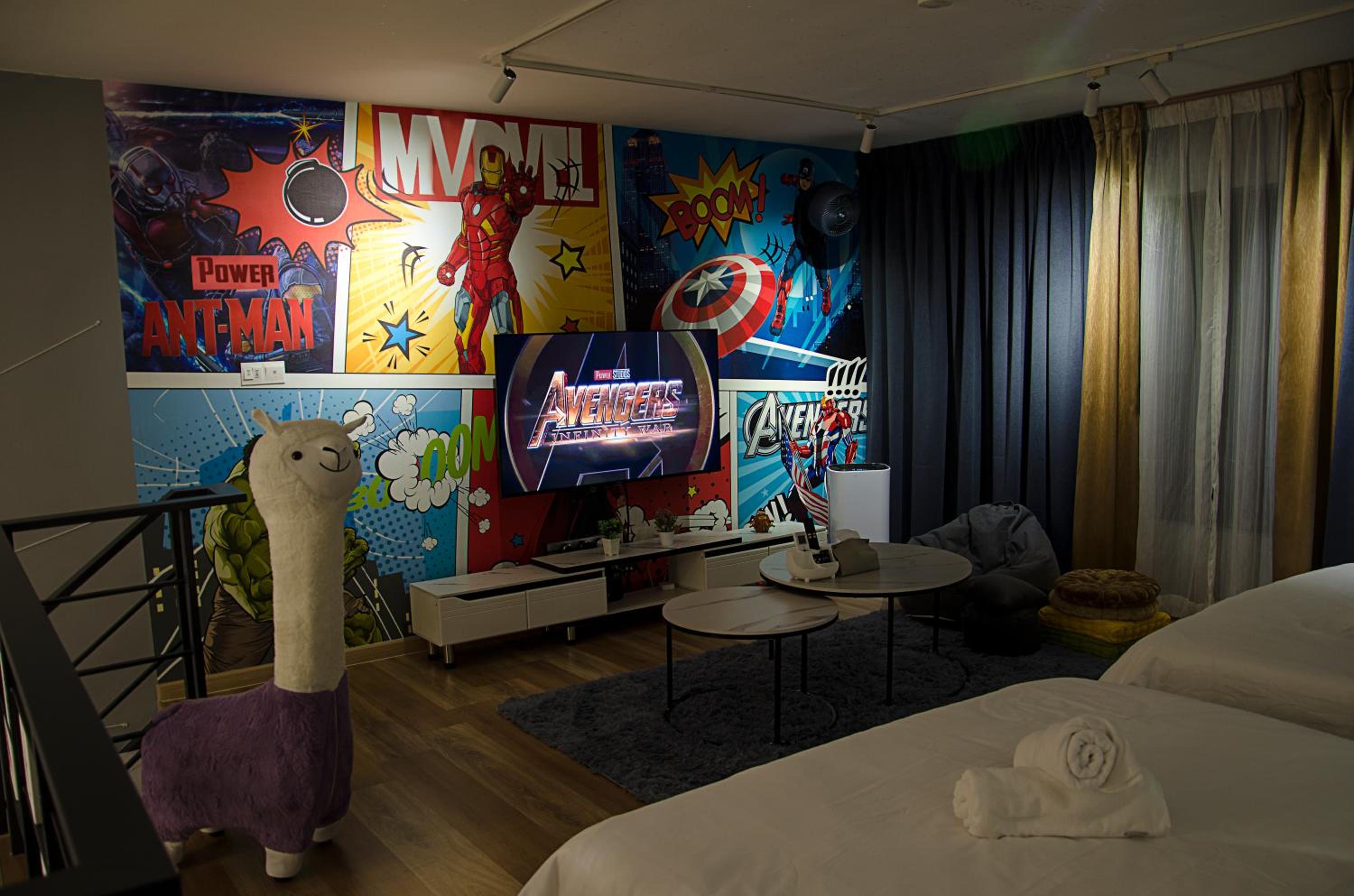 Heroes Home 8pax Duplex/MRT 8Min / City Center