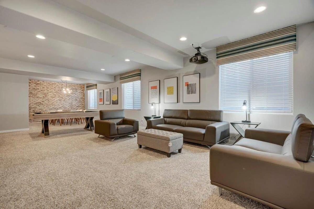 4BR Mountain views - Movie Theater - Pool Table view 2