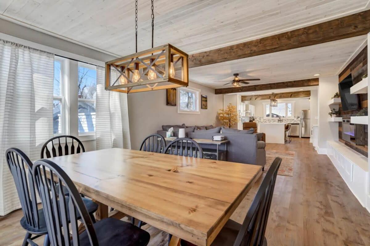 3BR Modern w Lg Backyard Mtn Views & Hot Tub view 5