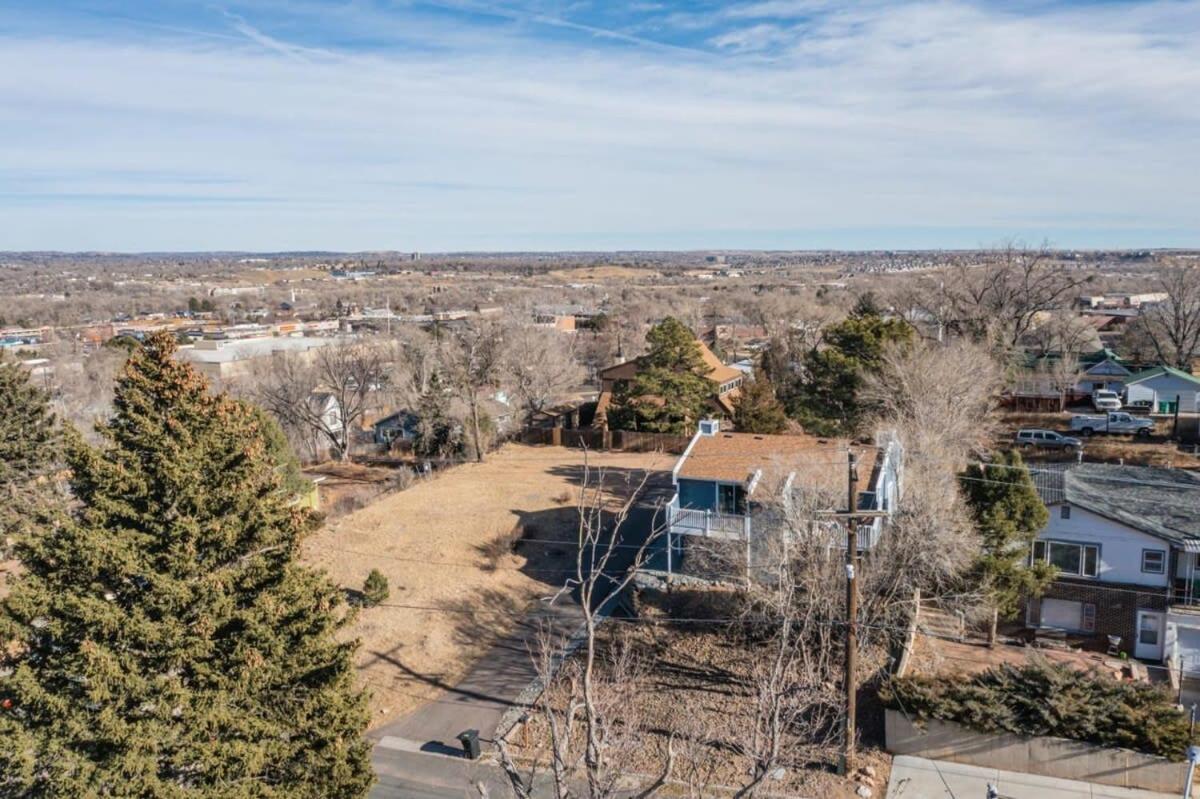 Delightful Home Amazing Location Extended Stay view 4