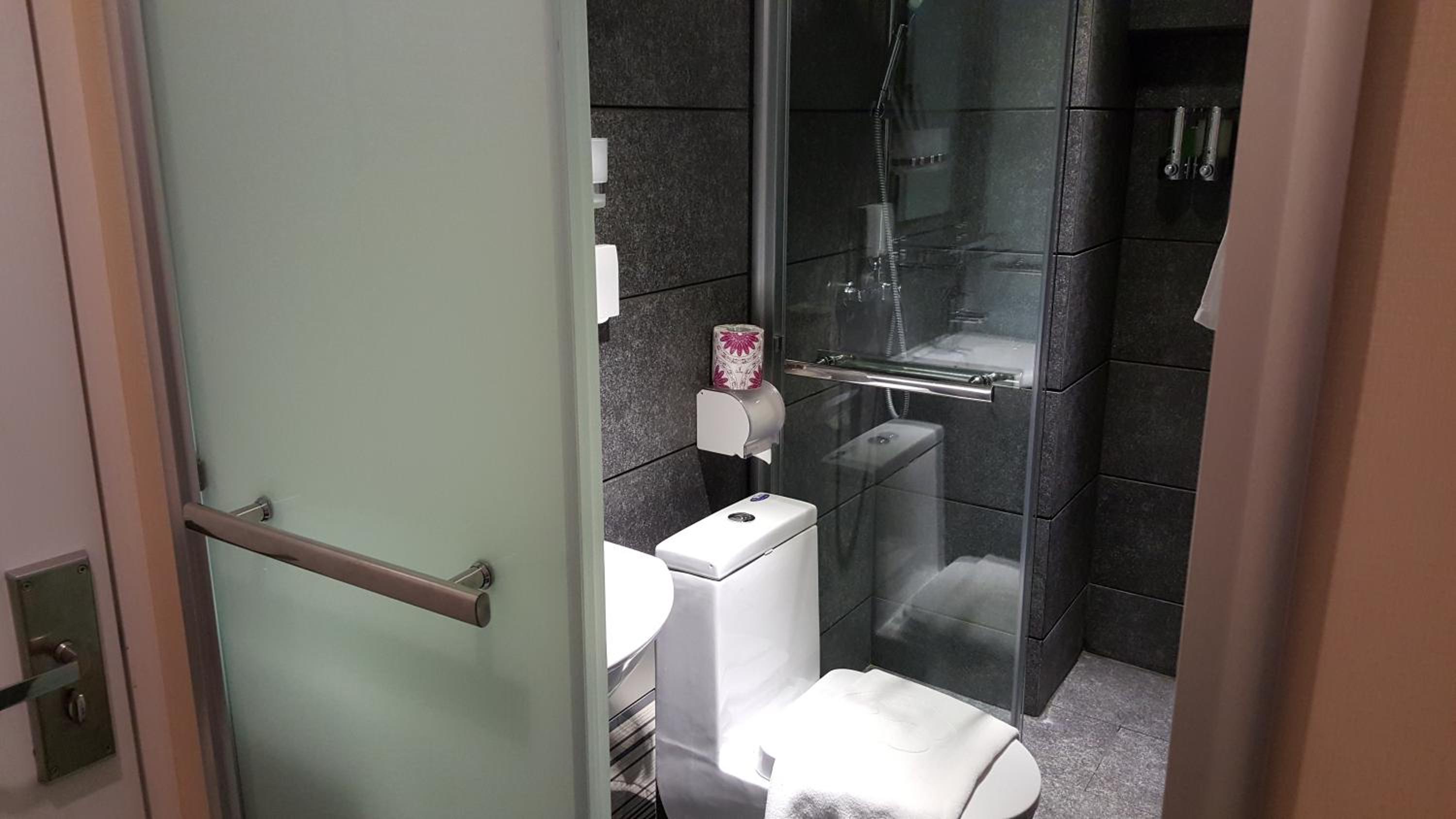 Seasons Hotel - Causeway Bay
