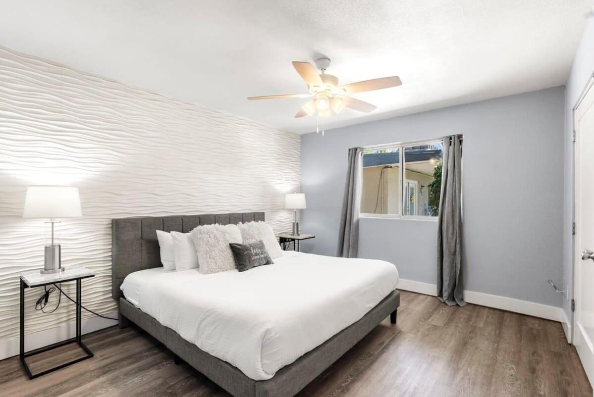 2BD Walk Out To Pool Old Town Scottsdale Paradise view 5