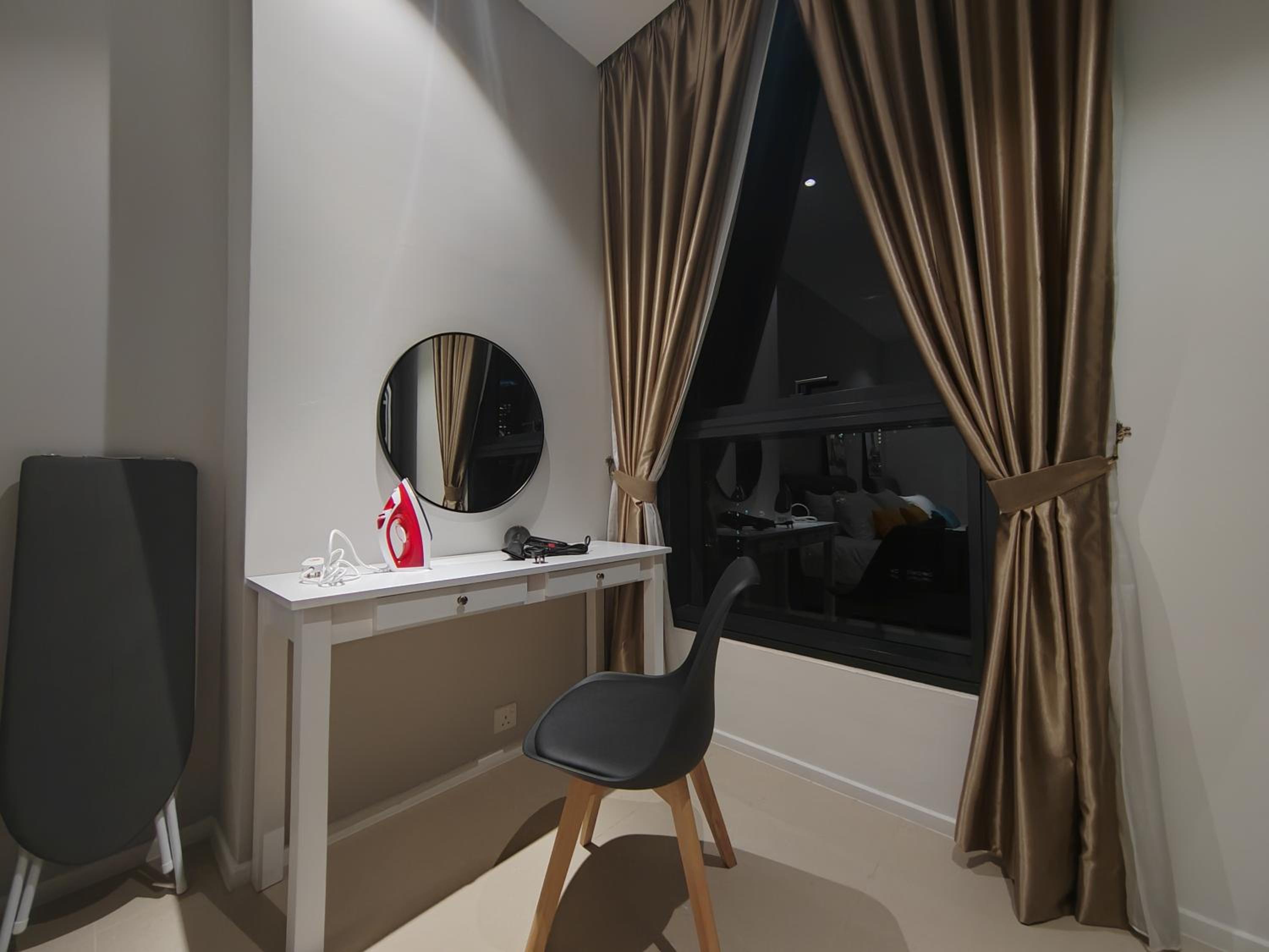 Arcoris Mont Kiara 19#Main Street# Walking Distance 1MK# 1BR 1-3Pax