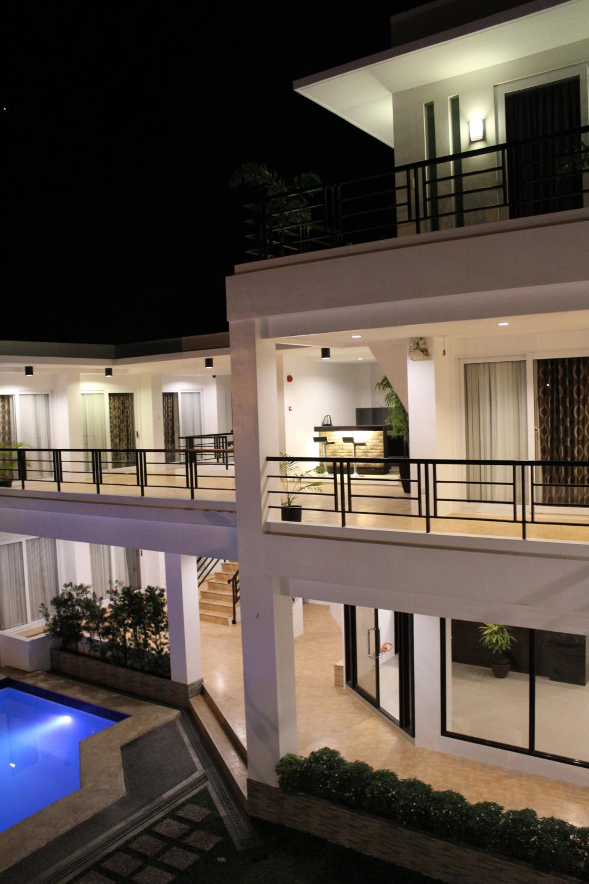 Be-ing Suites