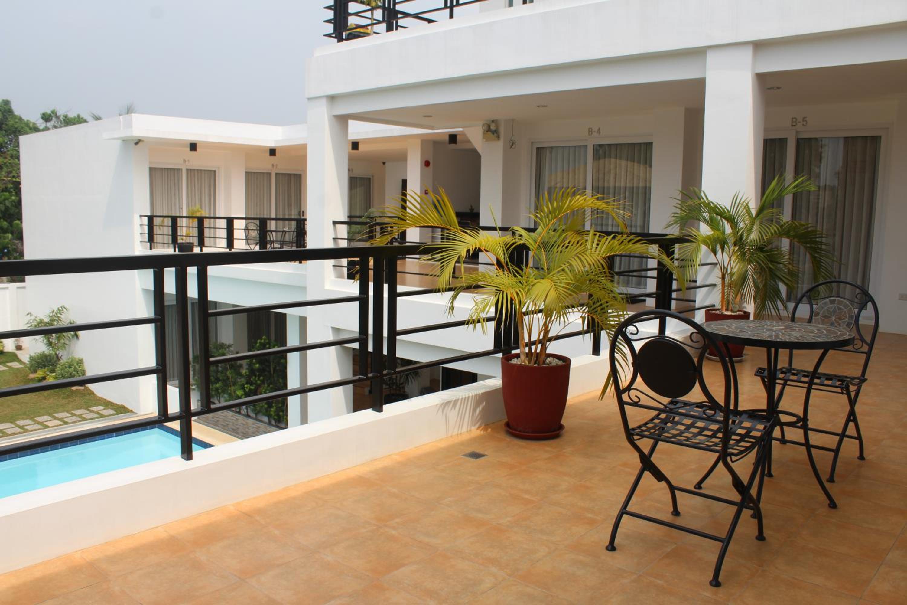 Be-ing Suites