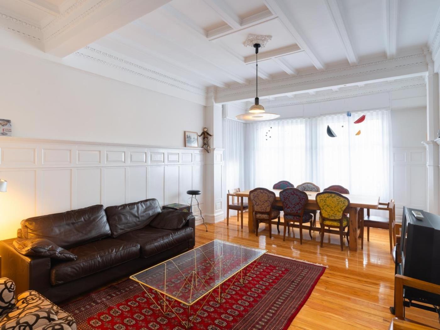 Housingleon Gaudí Suites photo 4